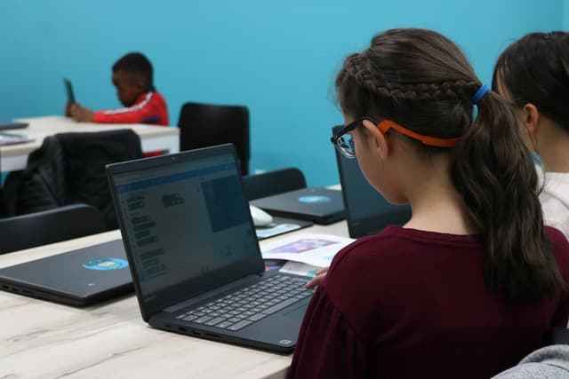 Animate with Scratch - Fun and Interactive Coding for Kids